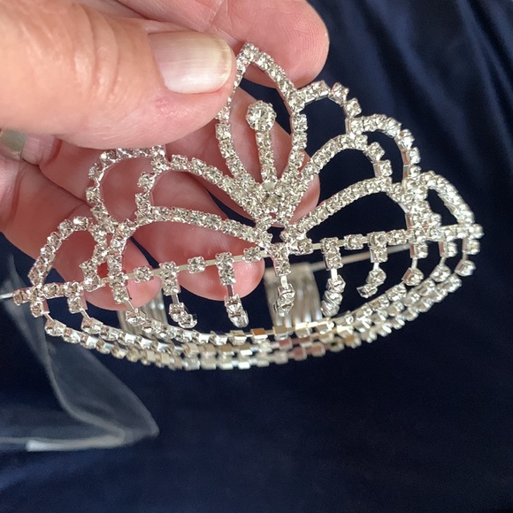 RHINESTONE TIARA - Picture 3 of 9